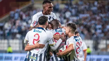 Alianza Lima celebrando el gol en el triunfo ante Atlético Grau
