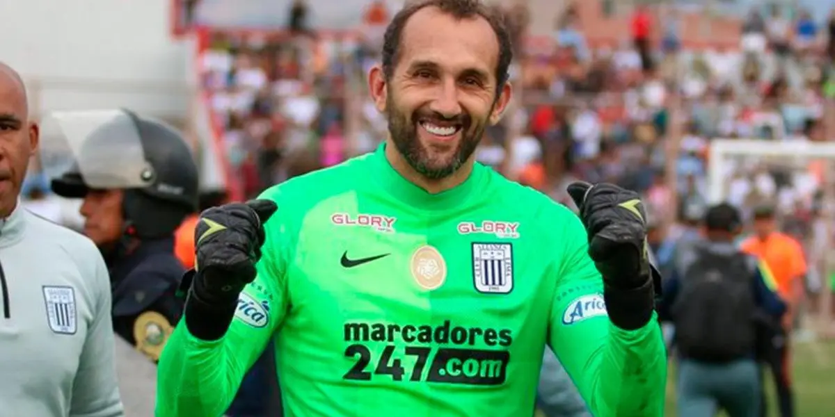 A pesar de no anotar muchos goles, conoce muy bien la posición de delantero