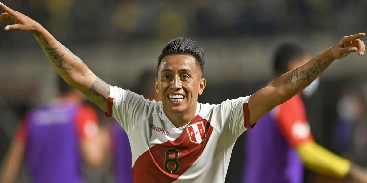 Aladino anotó de penal contra el Salvador y se comenzó a acercar a los máximos anotadores de todos los tiempos.