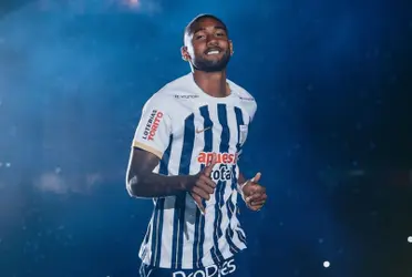 Aldair Fuentes viene de recibir el respaldo de la directiva de Alianza Lima