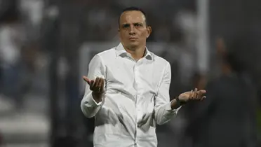 Alejandro Restrepo dirigiendo a Alianza Lima