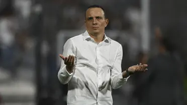 Alejandro Restrepo dirigiendo a Alianza Lima 