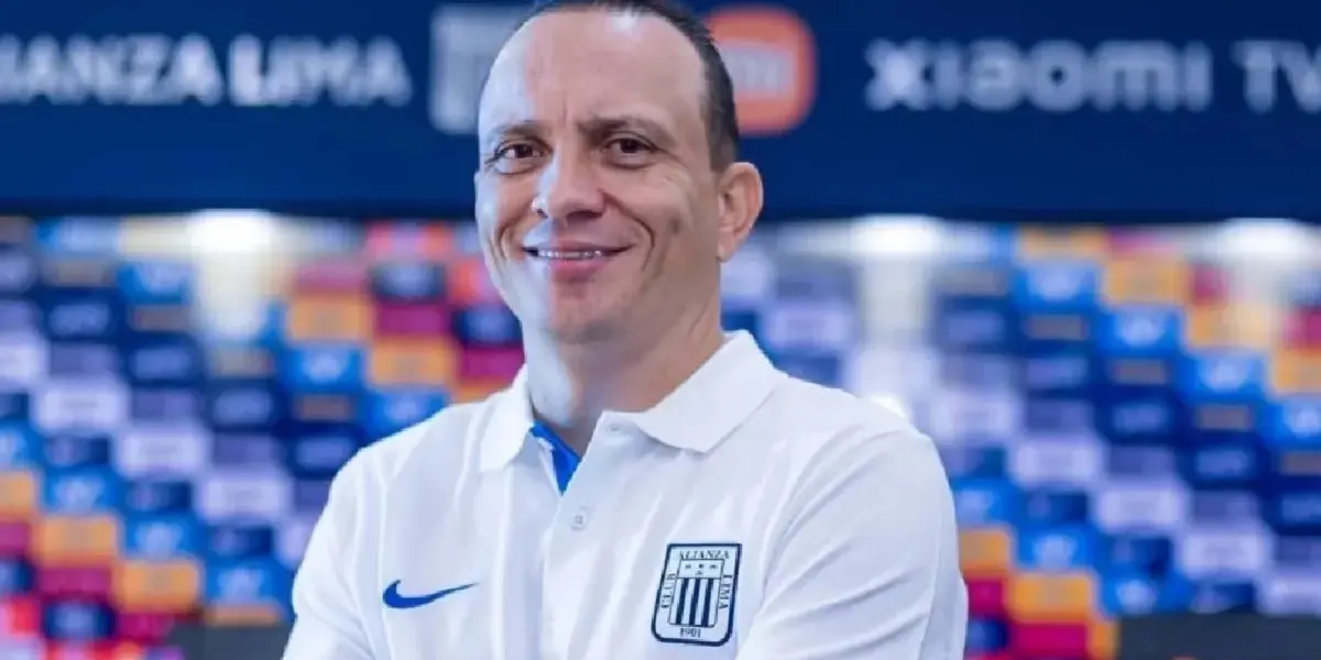 Alejandro Restrepo en su presentación con Alianza Lima