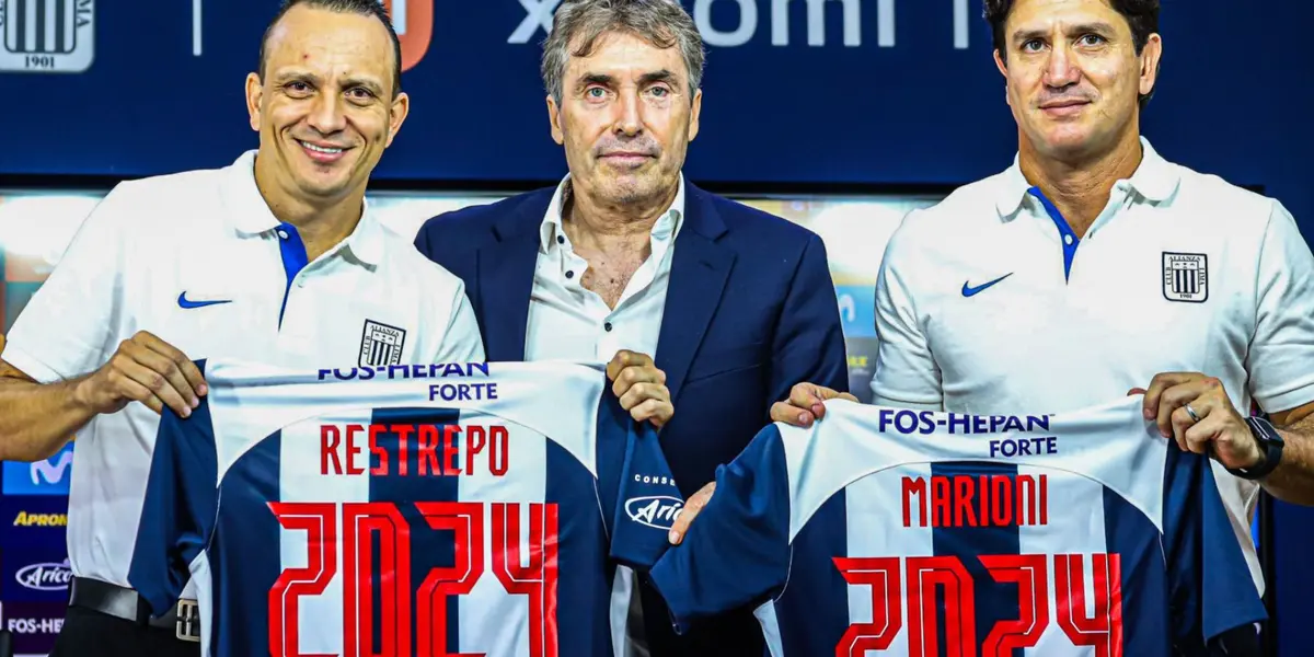 Alejandro Restrepo en su presentación oficial con Alianza Lima