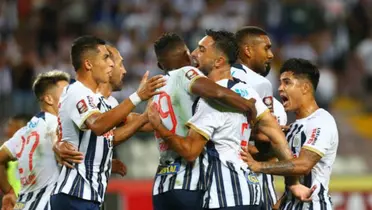 Alianza Lima celebrando un gol en el Estadio Nacional