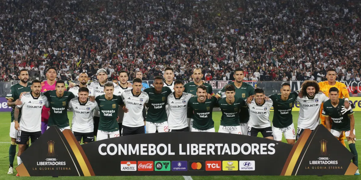 Alianza Lima y Colo Colo posando antes del partido en la copa