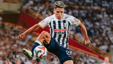 Catriel Cabellos jugando en Alianza Lima, está a préstamo por un año