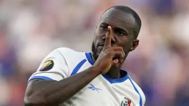 Cecilio Waterman es el goleador de Alianza Lima en la temporada