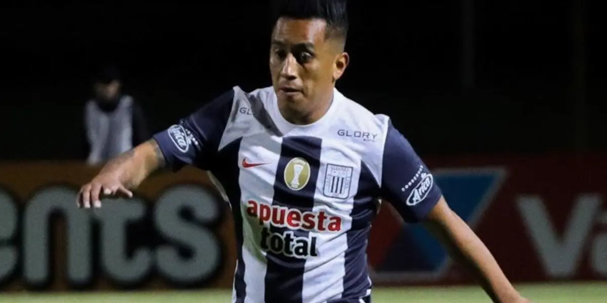 Christian Cueva con la camiseta de Alianza Lima