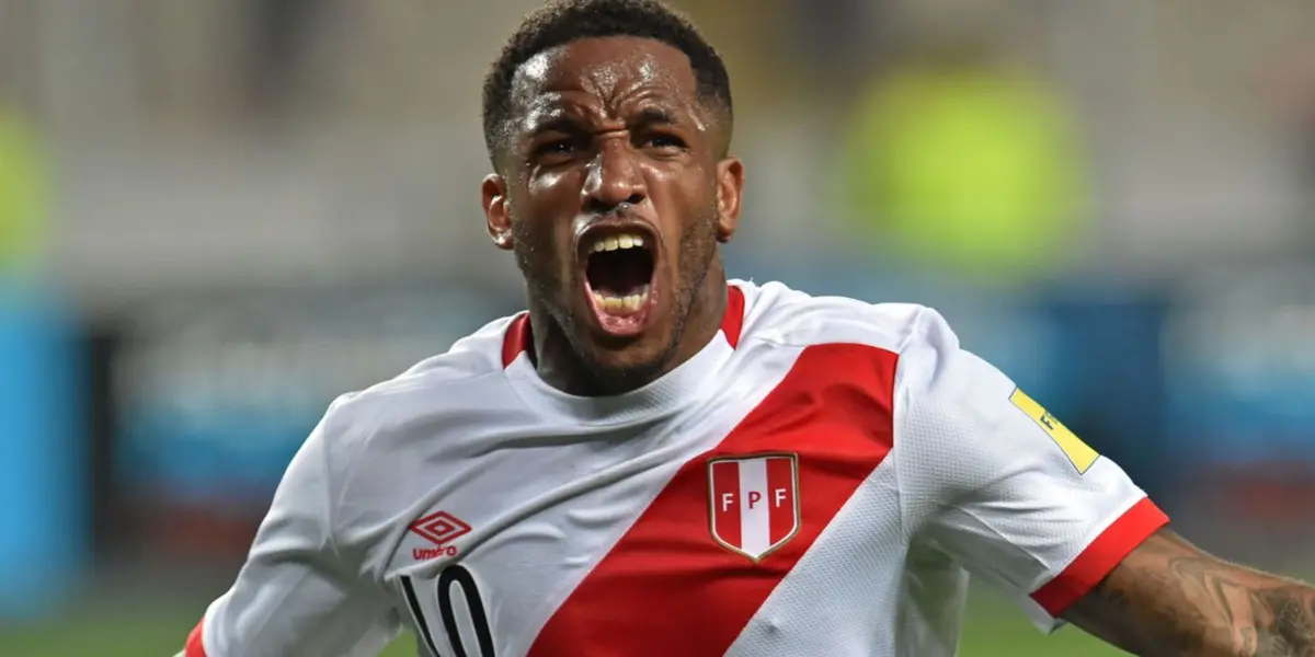 Después de ser bicampeón con Alianza Lima, el fútbolista anunció su retiro profesional