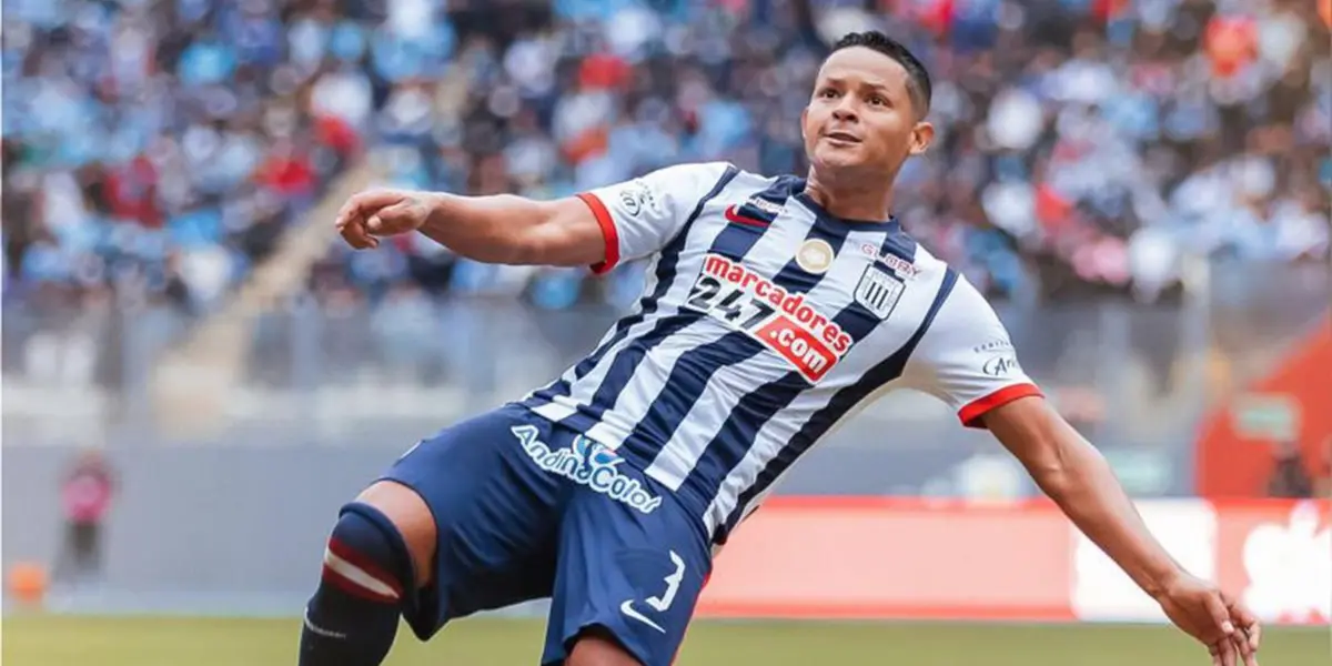 El defensa blanquiazul sorprendió con esta terrible noticia