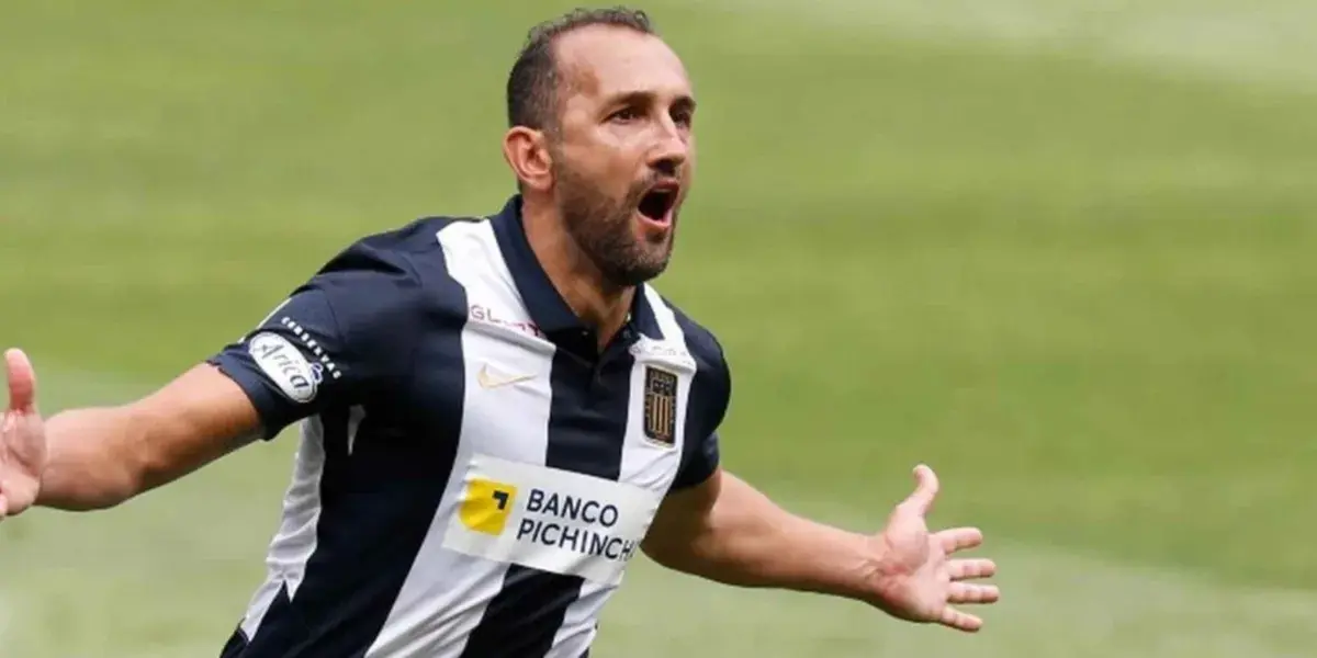 El delantero argentino fue el goleador de Alianza Lima en el año con 18 goles