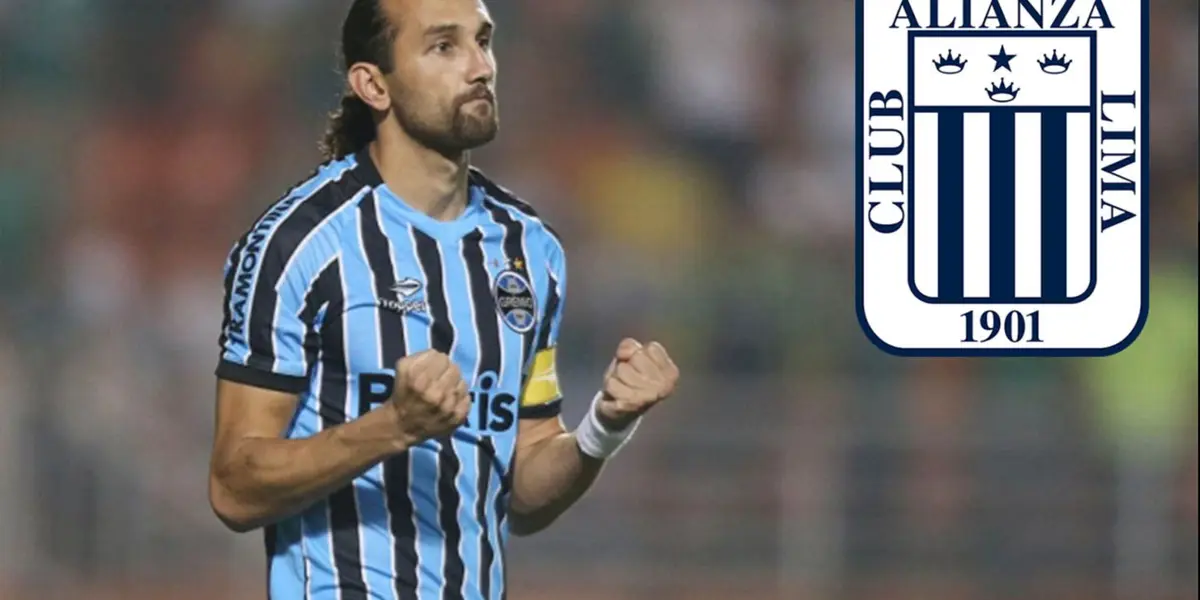 El delantero argentino vivirá su tercera temporada con la camiseta de Alianza Lima