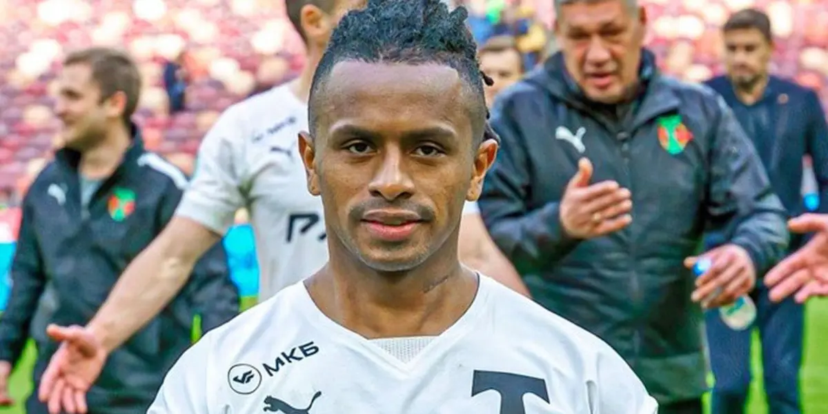 El delantero por ahora no tiene pensado volver al Perú, buscará ganarse su convocatoria a la bicolor