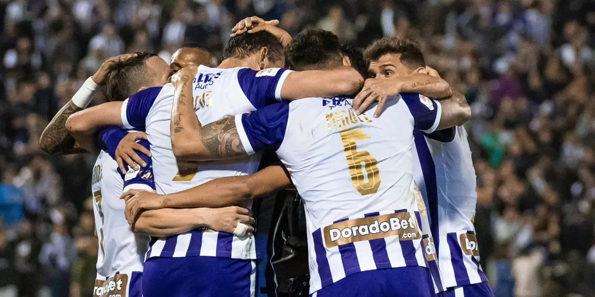 El delantero vive uno de sus mejores momentos en el fútbol y lo quieren con la camiseta blanquiazul