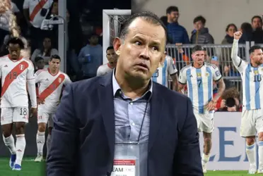 El entrenador peruano se está yendo en picado e insiste con los mismos jugadores de siempre