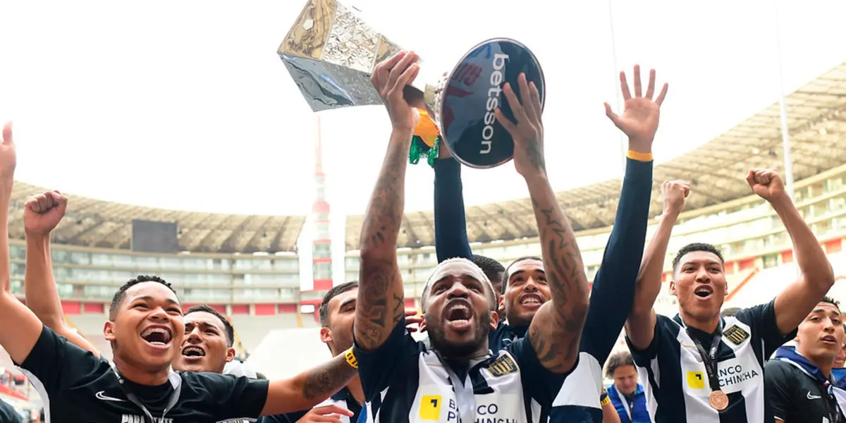 El ex atacante estuvo en Matute para ver el partido del equipo ante Melgar