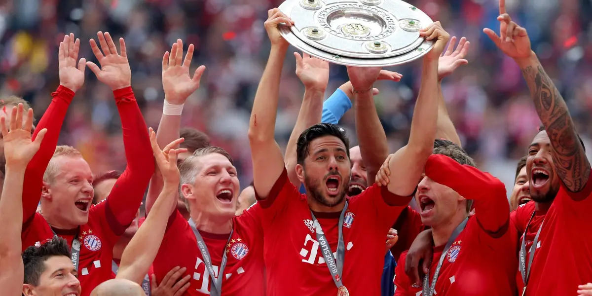 El ex delantero peruano está de fiesta y los saludos no podían faltar