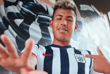 El futbolista ecuatoriano tiene contrato con el club y aún no resuelve su futuro