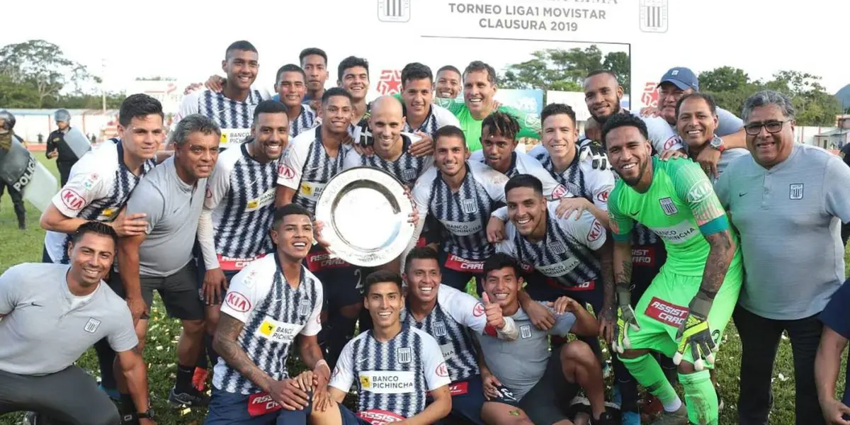 El futbolista se enamoró más de Alianza Lima, aunque ya había revelado su hinchaje