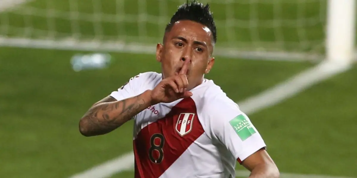 El futbolista sorprendió vistiendo la camiseta de este equipo de la Liga 1