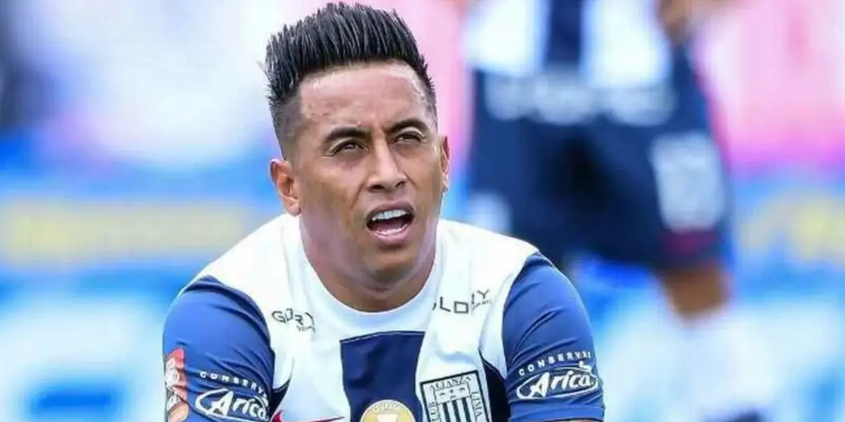 El jugador de la selección peruana no pasa por un buen momento.