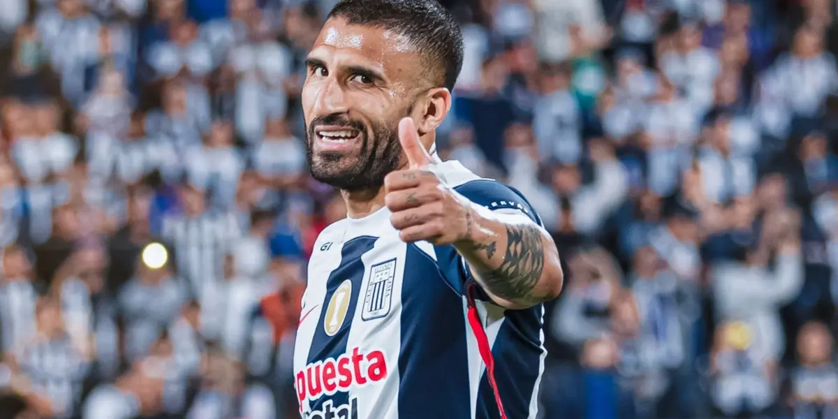 El veterano futbolista es indiscutible en el once titular blanquiazul