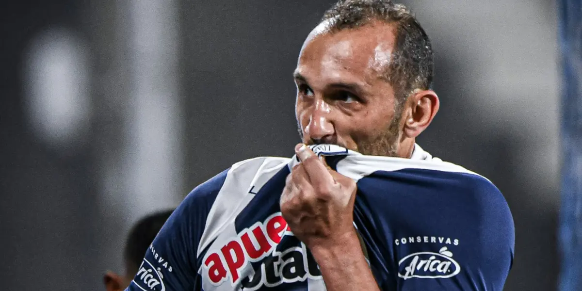 Hernán Barcos anotó un doblete en la Noche Blanquiazul