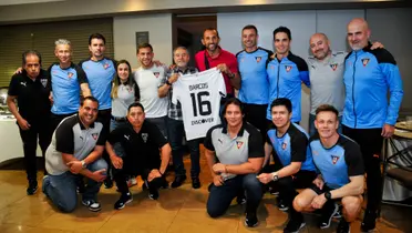Hernán Barcos visitó la concentración de LDU de Quito