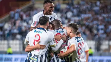 Alianza Lima celebrando un gol en el Torneo Apertura