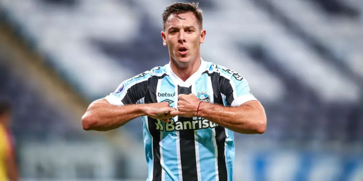El futbolista argentino tendría la posibilidad de vestir la camiseta de Alianza Lima